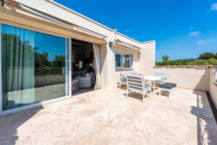 Image No.22-6 Bed House for sale