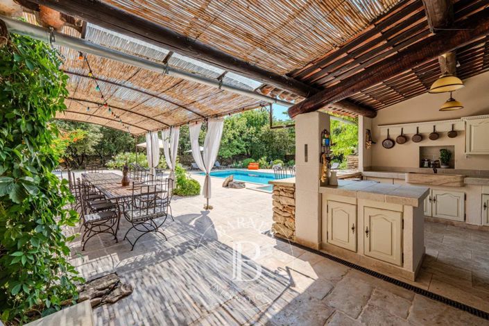 Image No.23-6 Bed House for sale