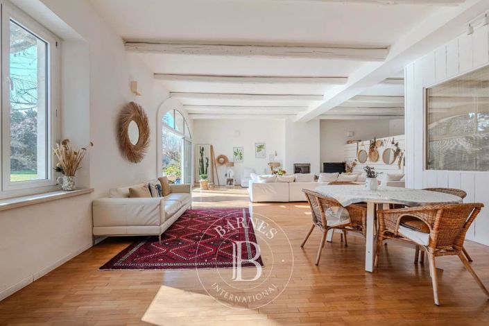 Image No.6-4 Bed House for sale