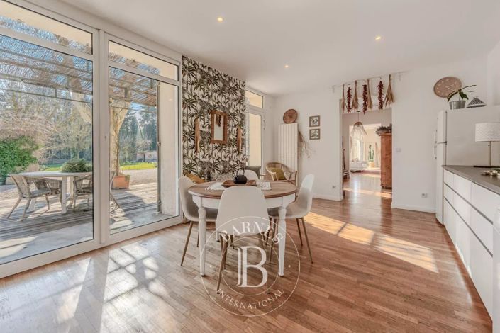 Image No.9-4 Bed House for sale