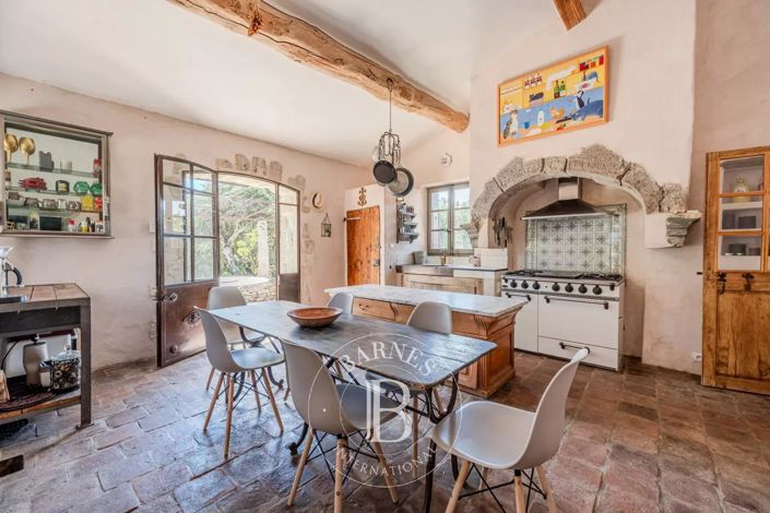 Image No.5-5 Bed House for sale