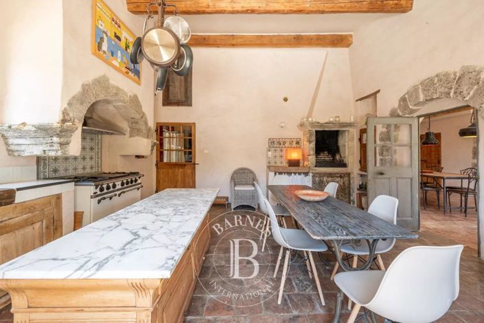 Image No.6-5 Bed House for sale