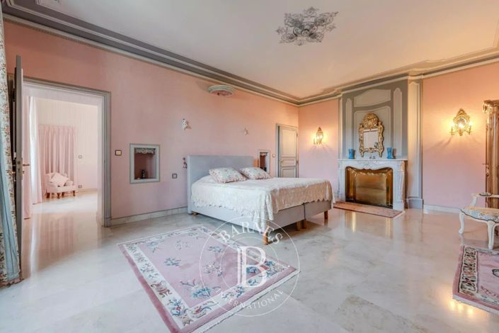 Image No.11-6 Bed House for sale