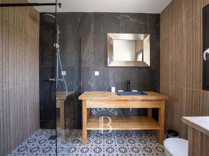 Image No.14-6 Bed House for sale