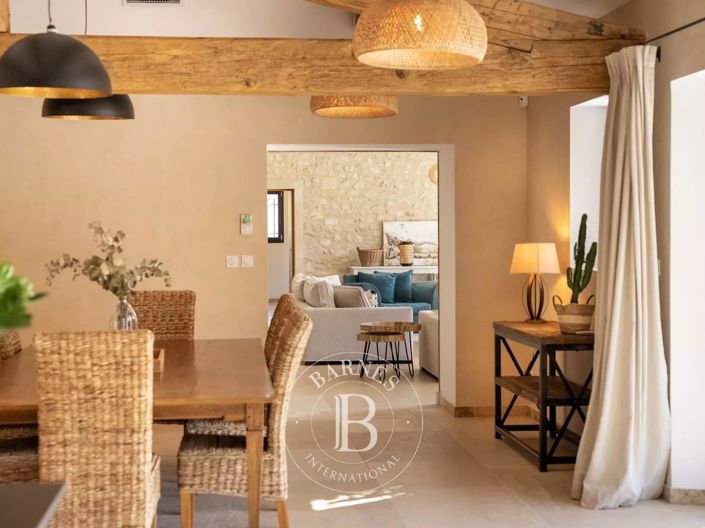 Image No.8-6 Bed House for sale