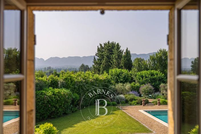 Image No.5-5 Bed House for sale