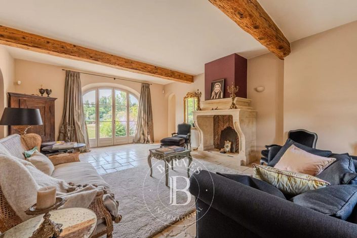 Image No.6-5 Bed House for sale