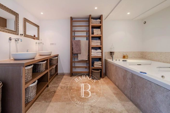 Image No.14-House for sale