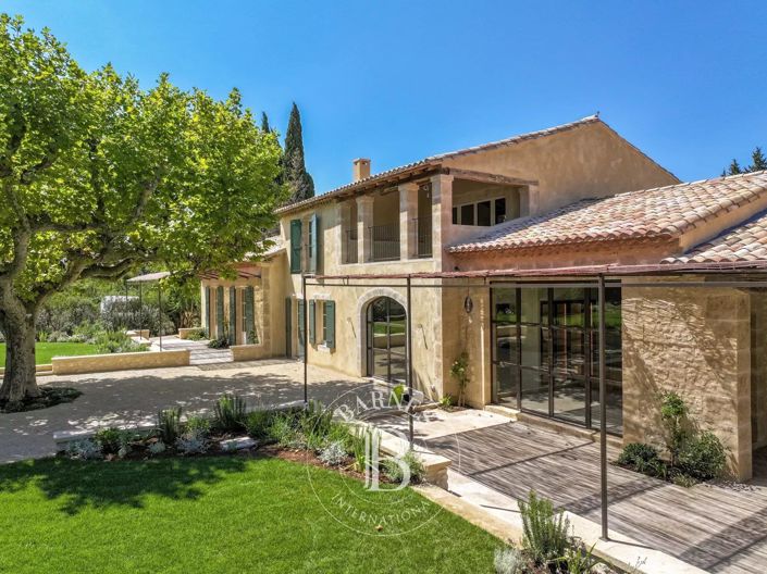 Image No.2-6 Bed House for sale