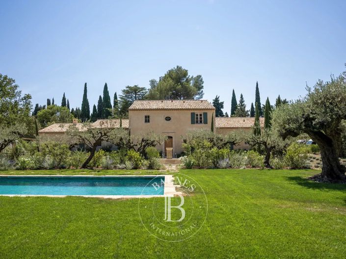 Image No.6-6 Bed House for sale