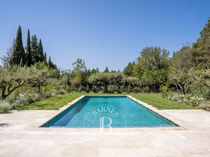 Image No.9-6 Bed House for sale