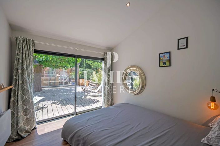 Image No.11-4 Bed House for sale