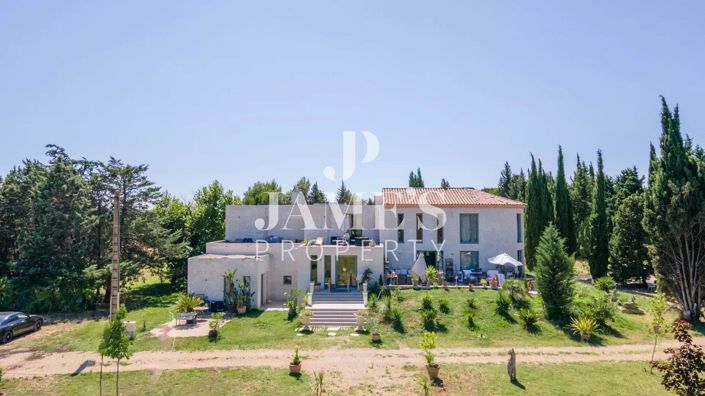 Image No.11-8 Bed House for sale