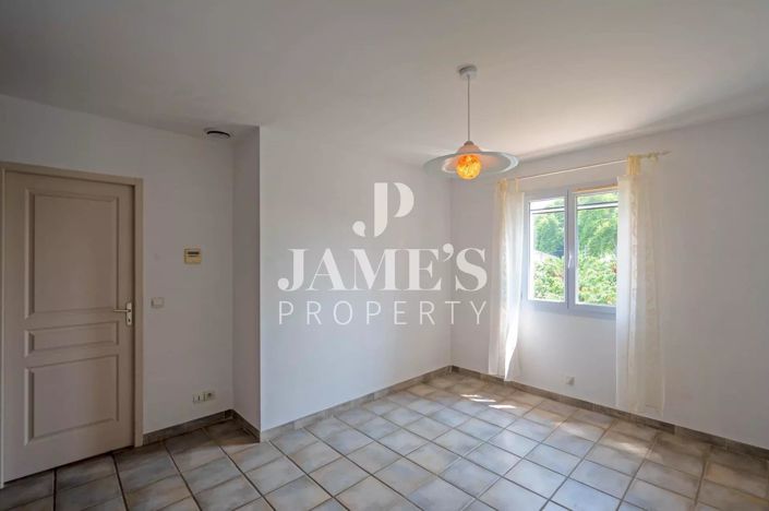 Image No.13-4 Bed House for sale