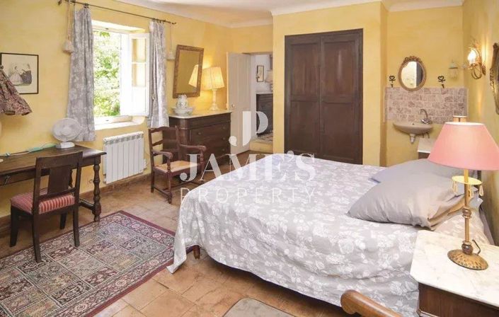 Image No.7-2 Bed House for sale