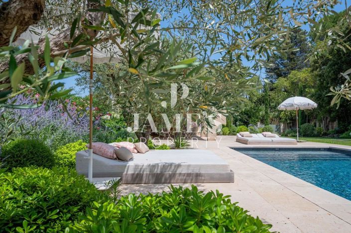 Image No.6-5 Bed House for sale