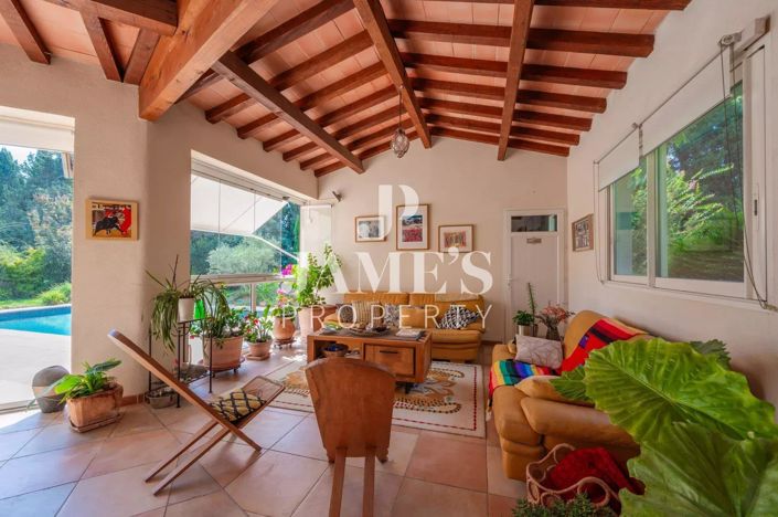 Image No.8-4 Bed House for sale