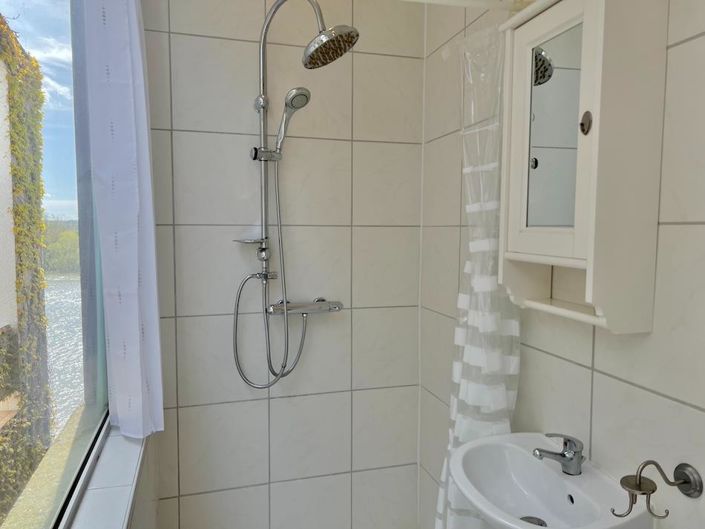 Image No.12-5 Bed House for sale