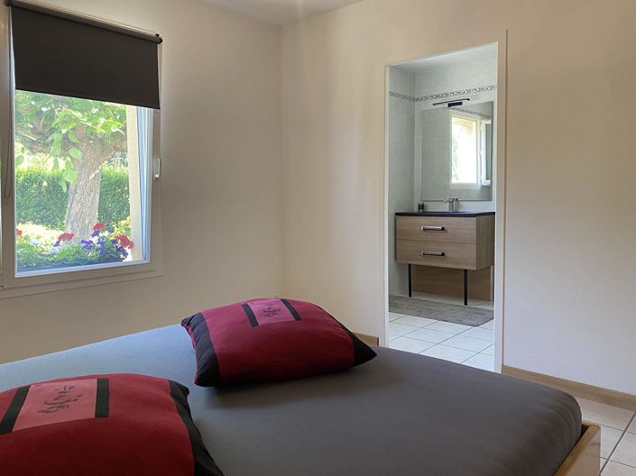 Image No.13-3 Bed House for sale