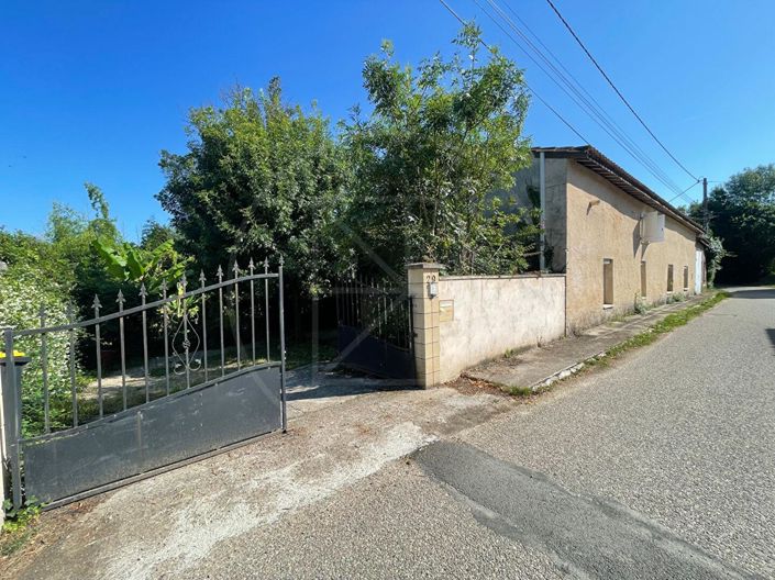 Image No.10-3 Bed House for sale