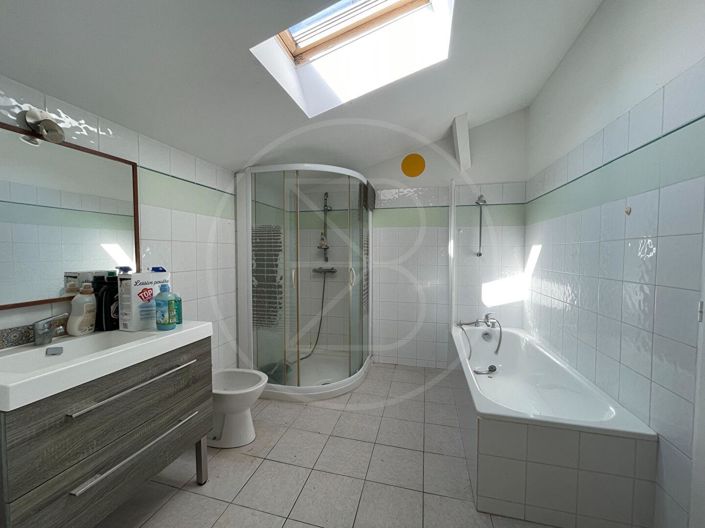 Image No.12-3 Bed House for sale