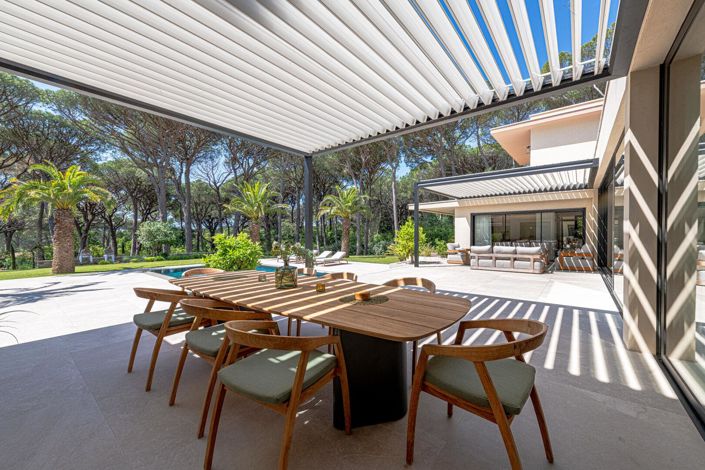 Image No.4-6 Bed Property for sale