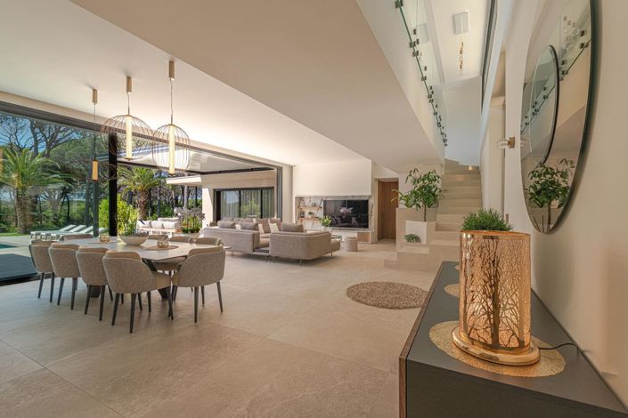 Image No.7-6 Bed Property for sale