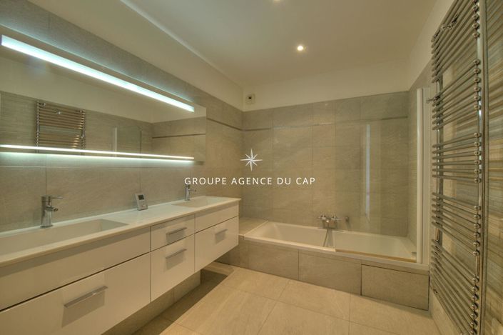 Image No.10-4 Bed House for sale