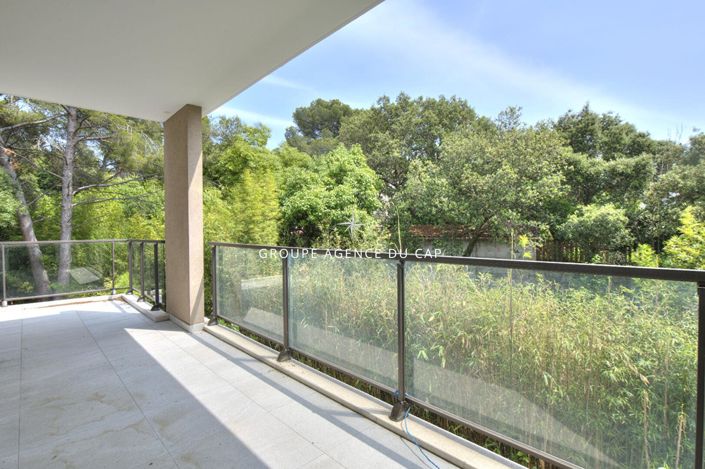 Image No.13-4 Bed House for sale