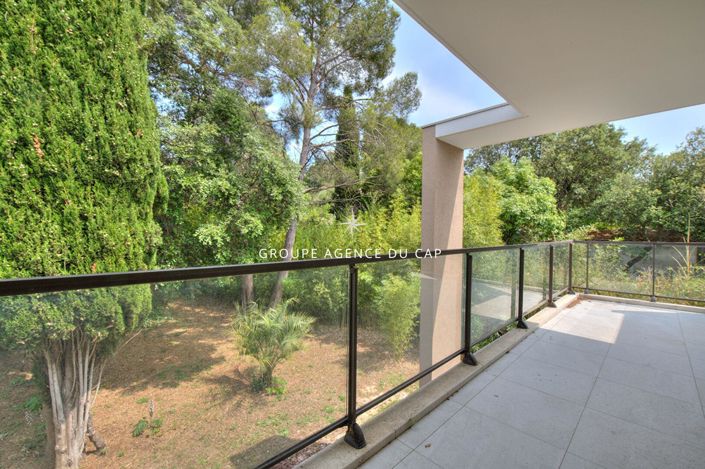 Image No.14-4 Bed House for sale