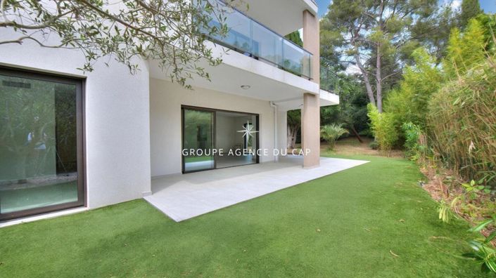 Image No.2-4 Bed House for sale