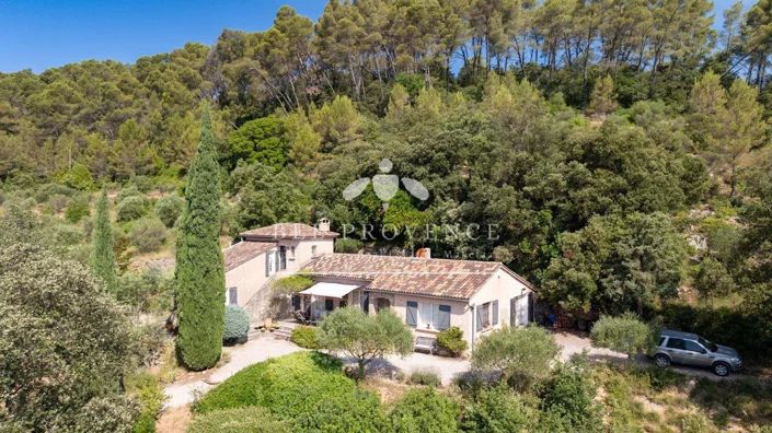 Image No.26-Maison de 3 chambres à vendre à Carcès