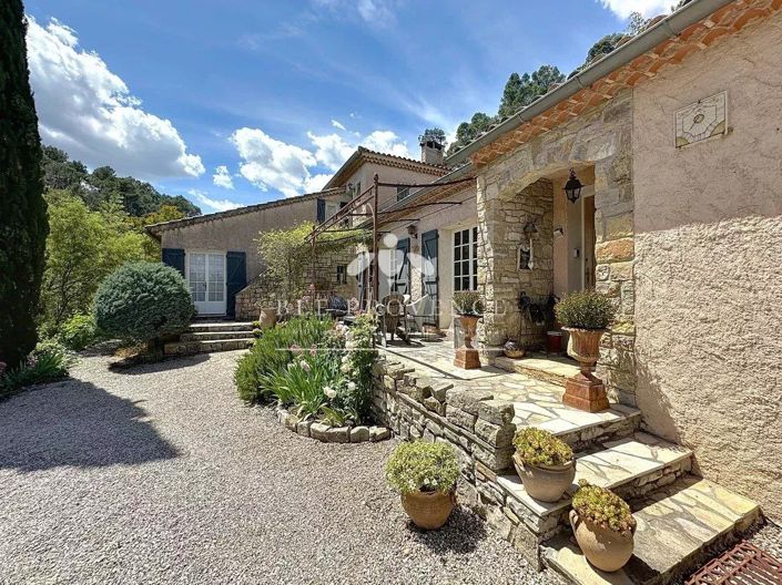 Image No.7-Maison de 3 chambres à vendre à Carcès