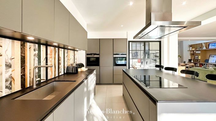 Image No.6-6 Bed House for sale