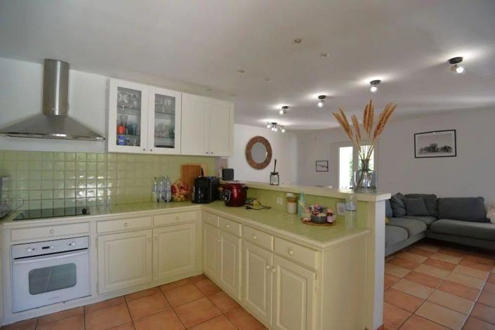 Image No.5-4 Bed House for sale