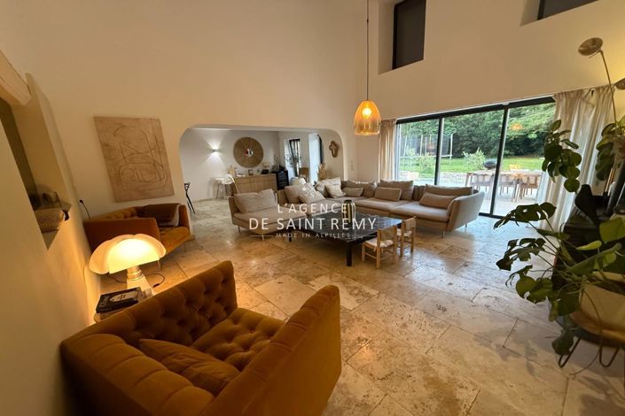 Image No.8-9 Bed House for sale