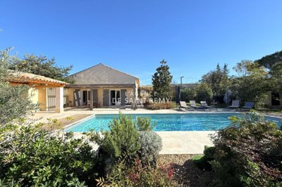 5 Bed House for sale