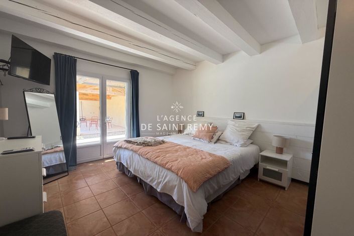 Image No.8-5 Bed House for sale