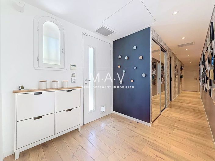 Image No.25-2 Bed House for sale