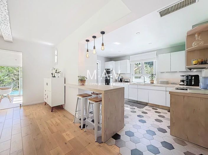 Image No.7-2 Bed House for sale