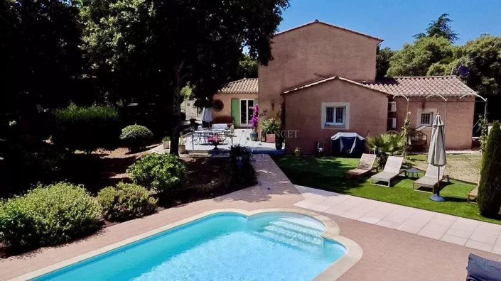 Image No.3-Maison de 4 chambres à vendre à Uzès