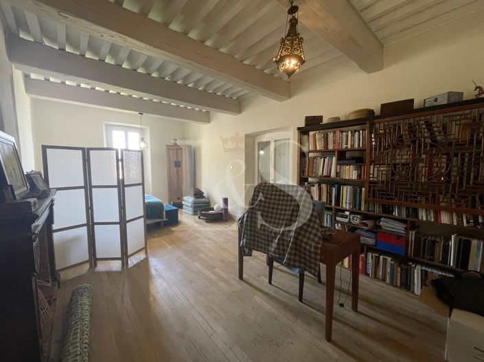 Image No.17-4 Bed House for sale