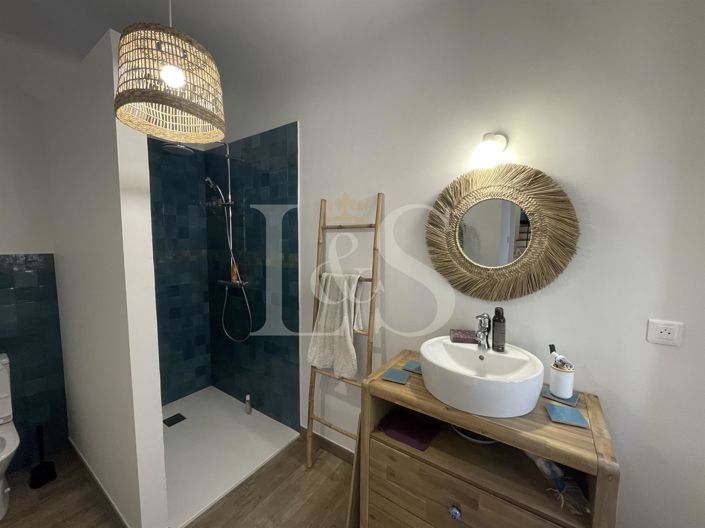 Image No.18-4 Bed House for sale