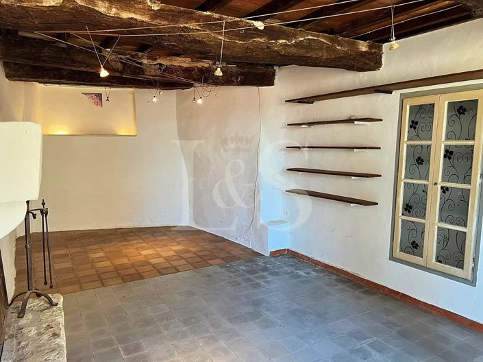 Image No.19-4 Bed House for sale