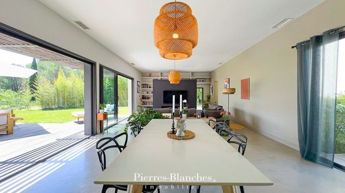 Image No.3-4 Bed House for sale