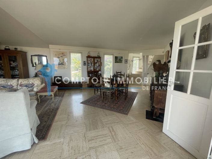 Image No.8-4 Bed House for sale