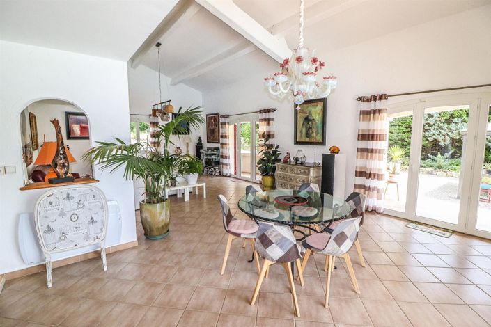 Image No.12-3 Bed House for sale