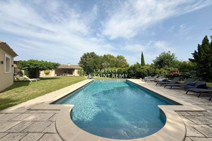 Image No.12-5 Bed House for sale