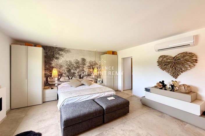 Image No.19-5 Bed House for sale