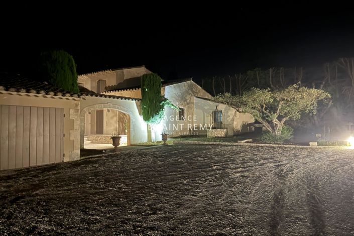 Image No.2-5 Bed House for sale